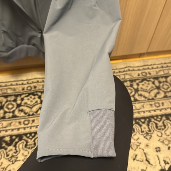 Adidas warm up jacket with hood and 2 pockets - Picture 6 of 10